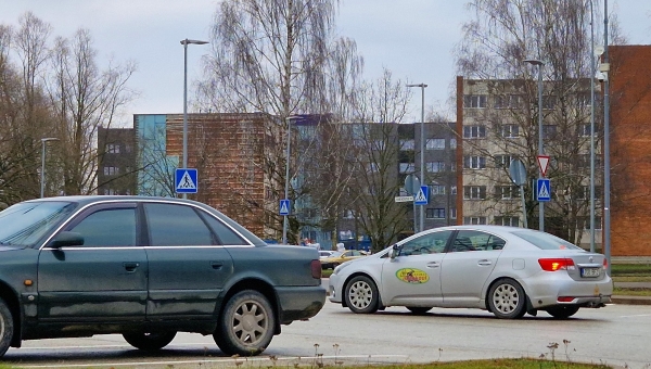 Jõulutuhinas sohvrid kipuvad parklates „kõksutama”